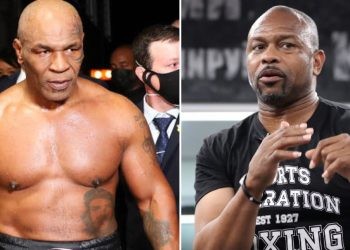 Mike Tyson vs Roy Jones Jr.