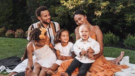 Ayesha Curry and Stephen Curry Family