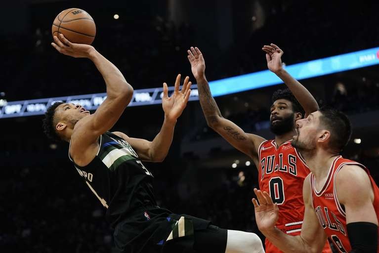 Milwaukee Bucks take on the Chicago Bulls tonight, here are the predictions, injury report and how to watch