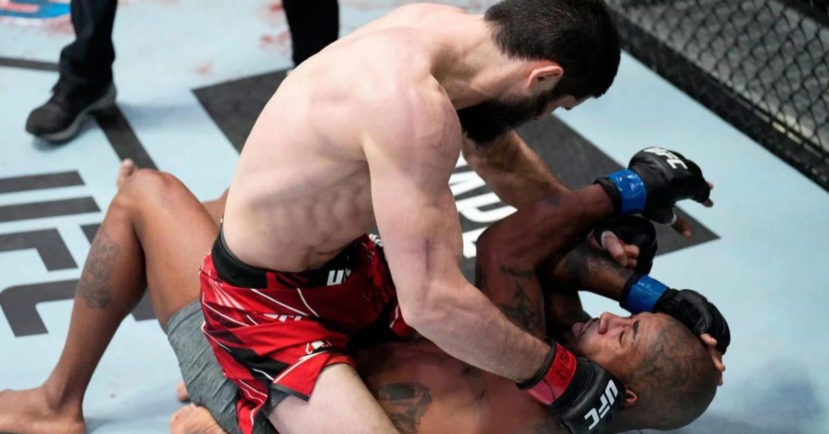 Islam Makhachev in his fight against Bobby Green