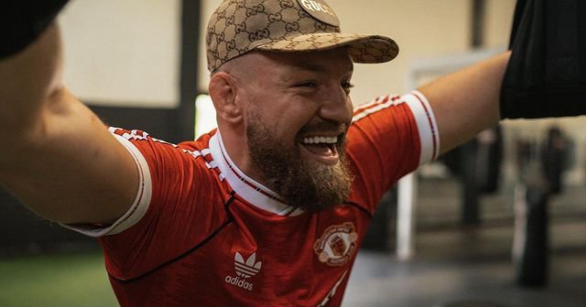 Conor McGregor in a Manchester United jersey