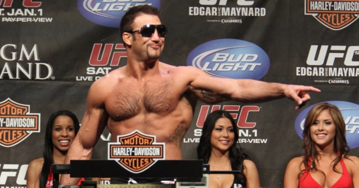 Phil Baroni on the UFC scales