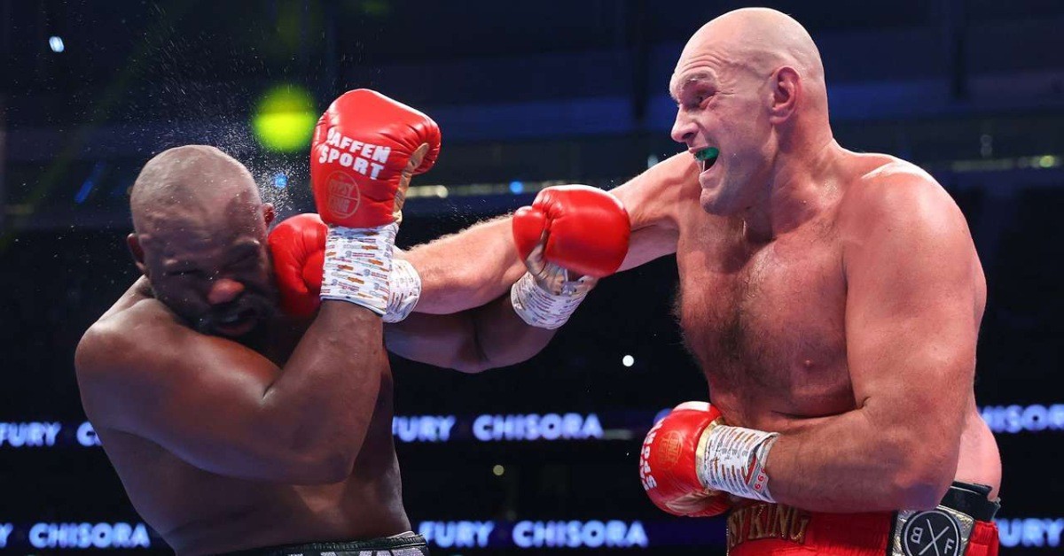 Tyson Fury knocks out Derek Chisora