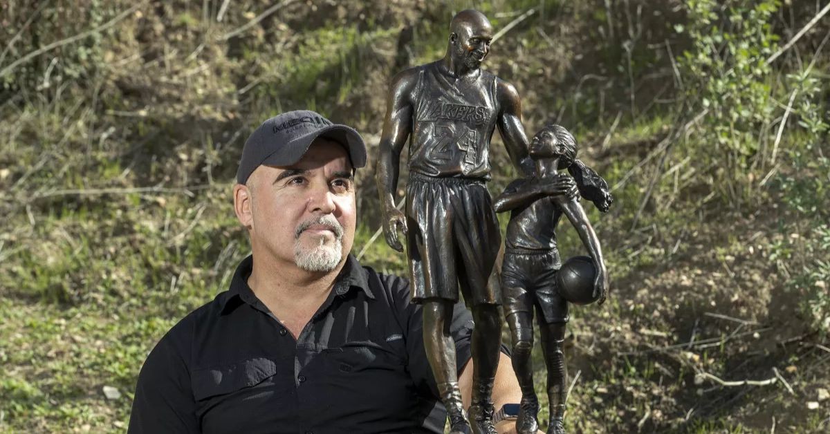 Dan Medina with Kobe Bryant and Gigi's statue