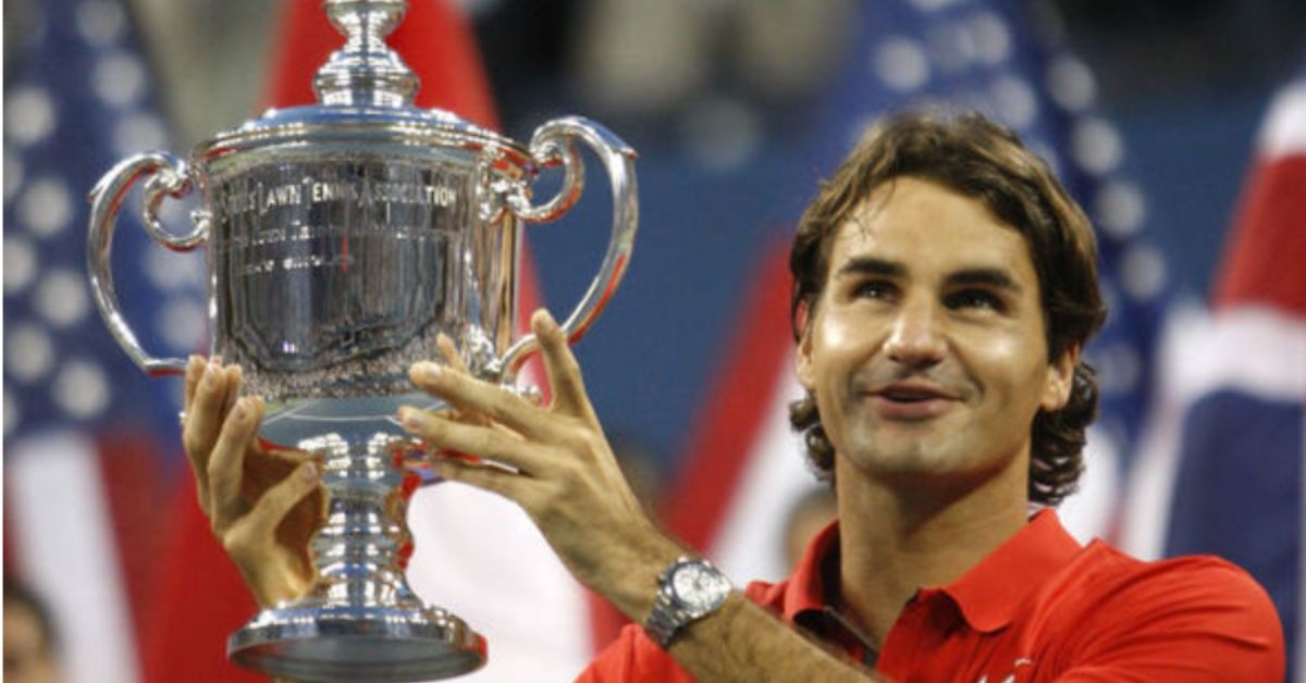 Federer winning his last US Open trophy in 2008