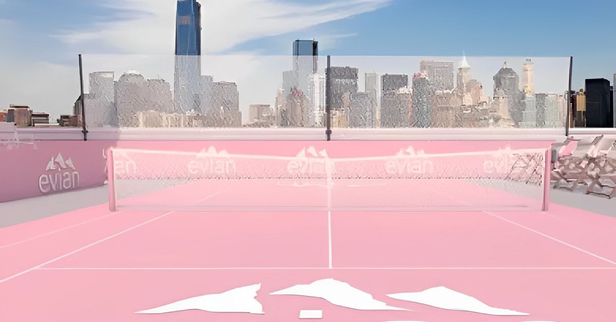 The floating court sponsored by Evian 